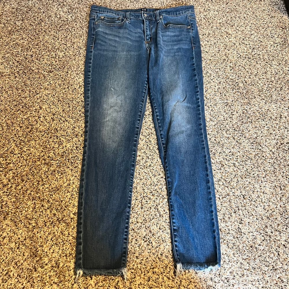 GAP Denim Classic Regular Fit Medium Wash Jeans Straight‎ Leg 31